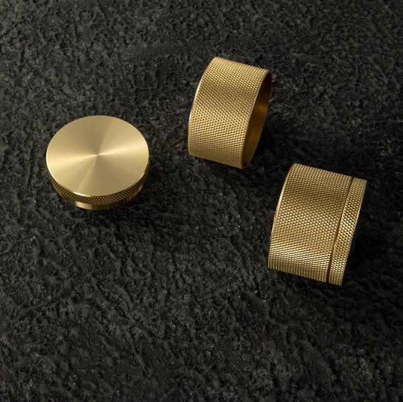 Modern Solid Brass Knurled Privacy Round Door Knob In Satin Brass - ARDITO