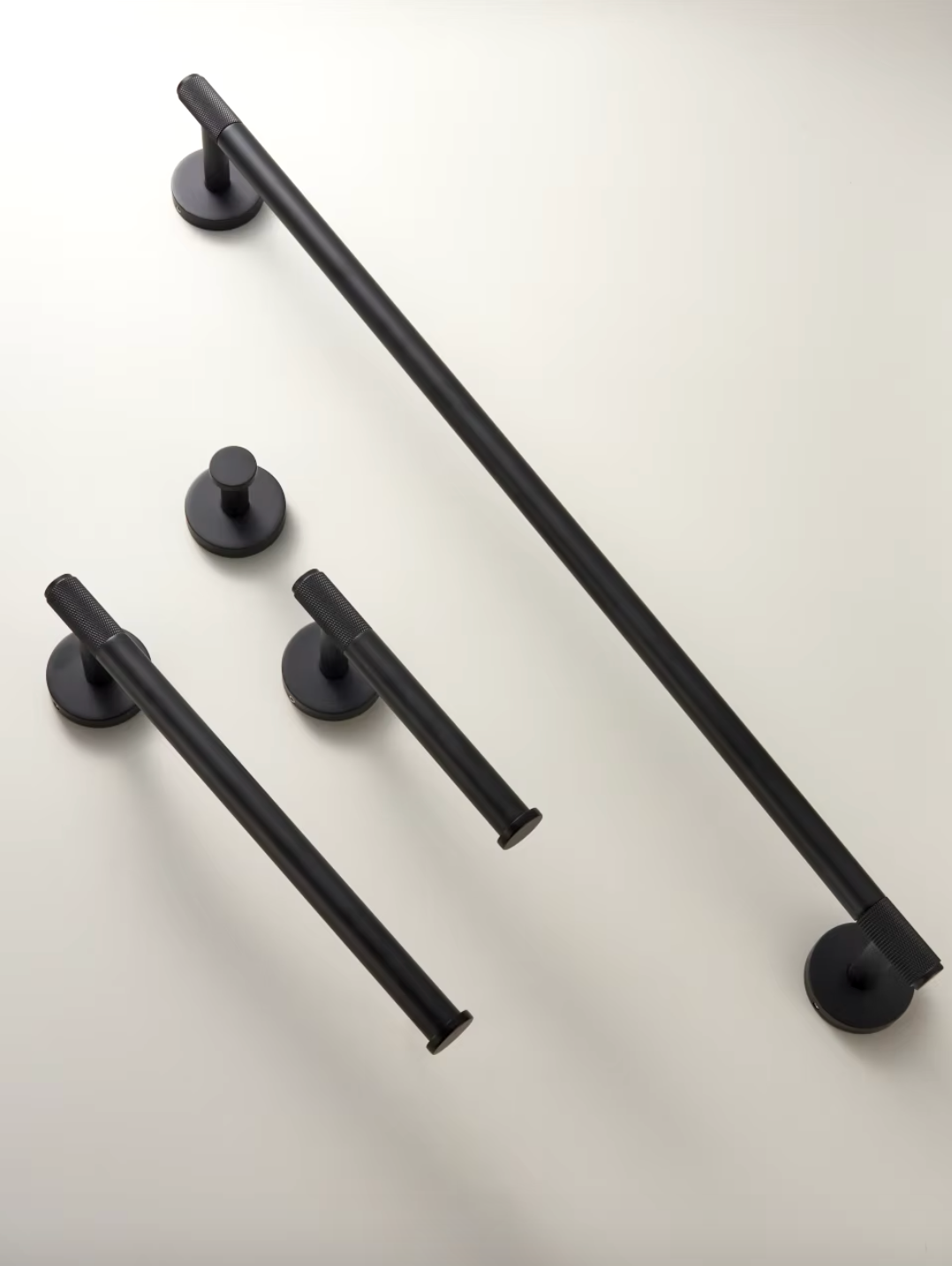 Brass Modern Knurled Bathroom Hardware (Matte Black)